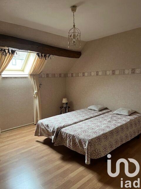 Maison - 227 m² - 8 pièces