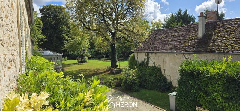 Maison - 373 m² - 10 pièces