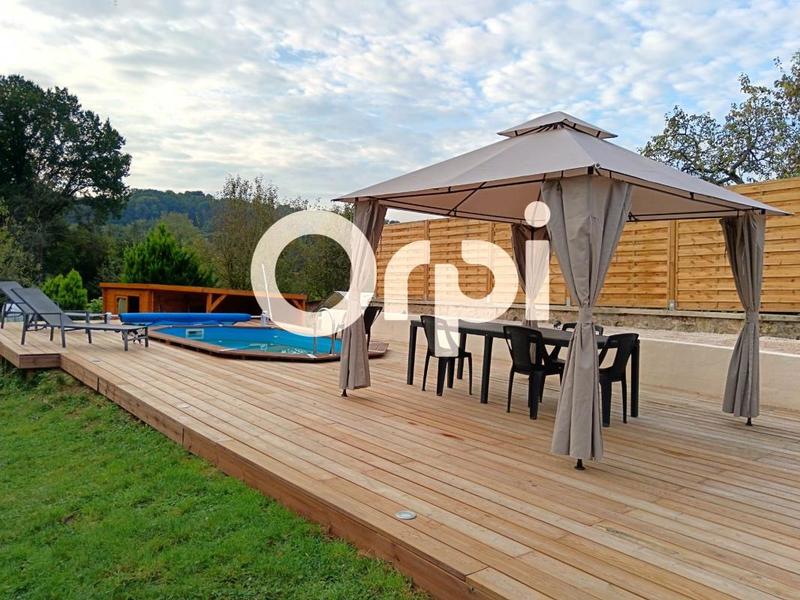 Maison - 300 m² - 9 pièces