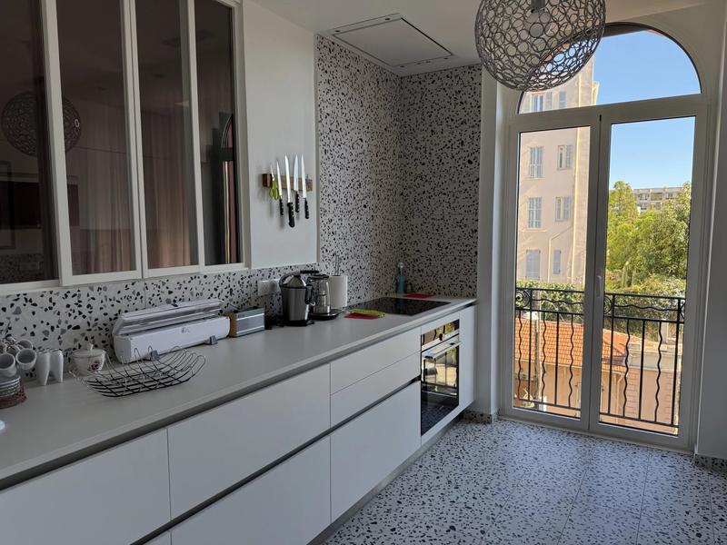 Appartement - 75 m² - 3 pièces