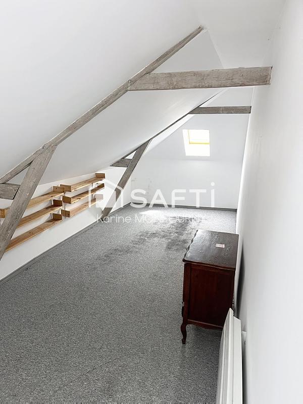 Maison - 330 m² - 8 pièces