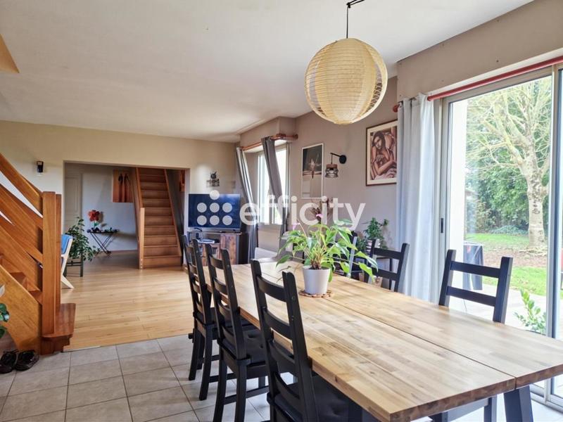 Maison - 146 m² - 6 pièces