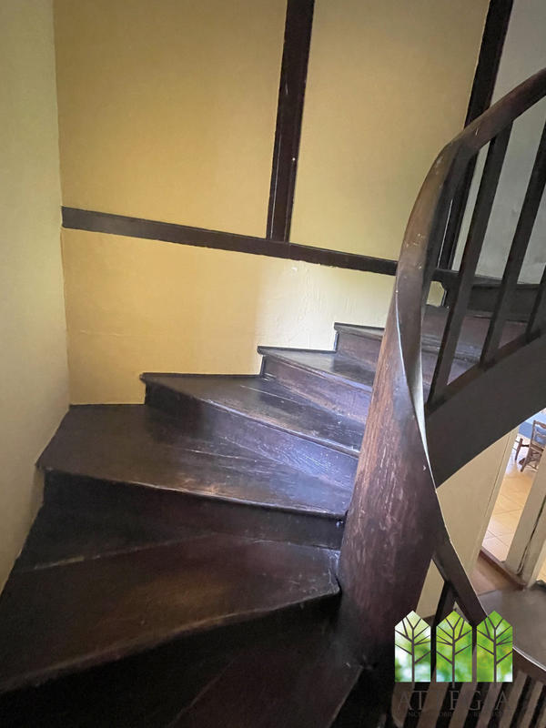 Maison - 180 m² - 5 pièces