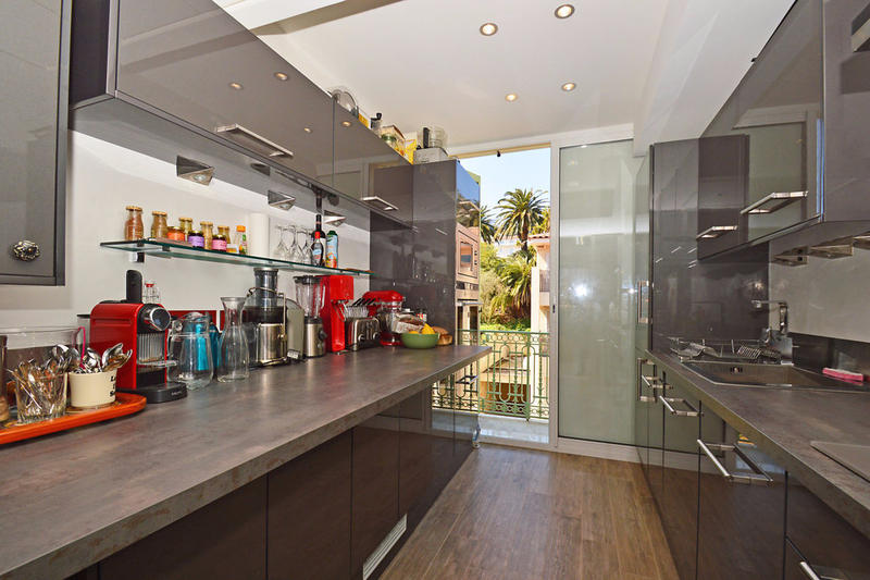 Appartement - 100 m² - 3 pièces