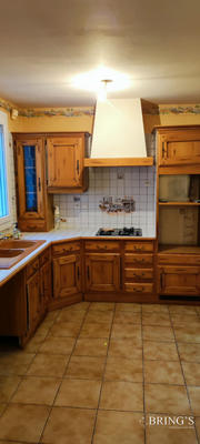 Maison - 225 m² - 9 pièces