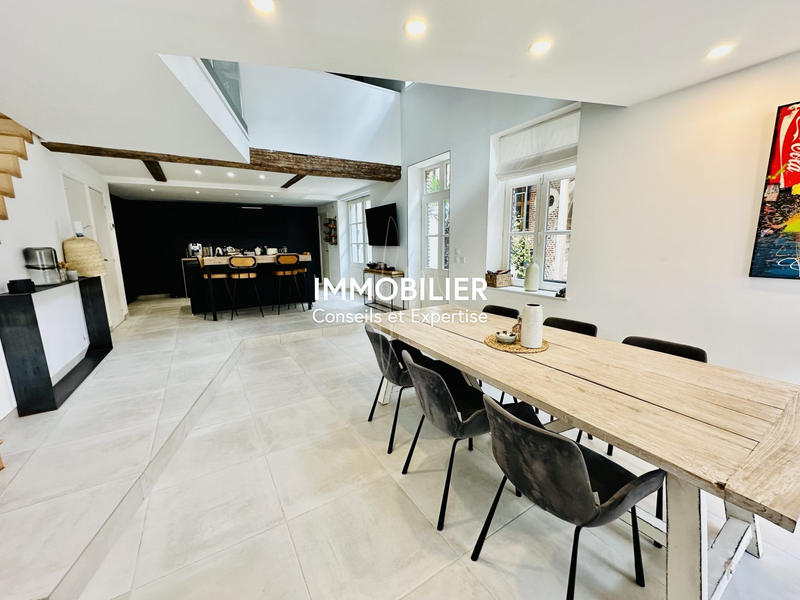 Maison ancienne - 258 m² - 9 pièces