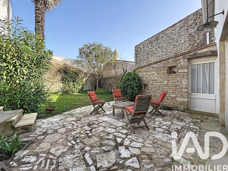 Maison - 244 m² - 13 pièces