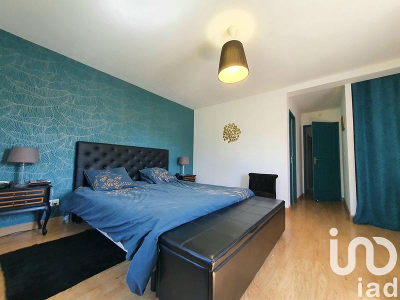 Maison - 218 m² - 8 pièces