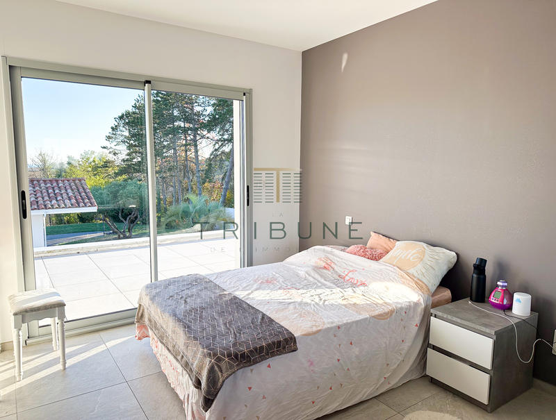 Maison - 145 m² - 8 pièces