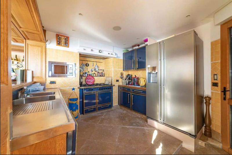 Maison - 162 m² - 8 pièces