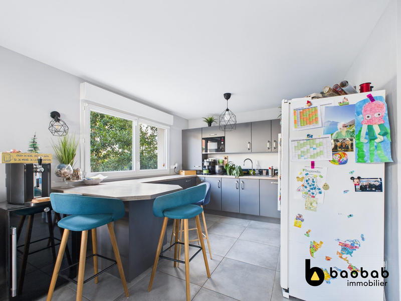 Appartement - 90 m² - 4 pièces