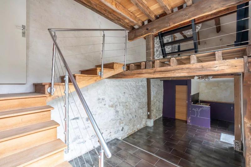 Maison - 223 m² - 8 pièces