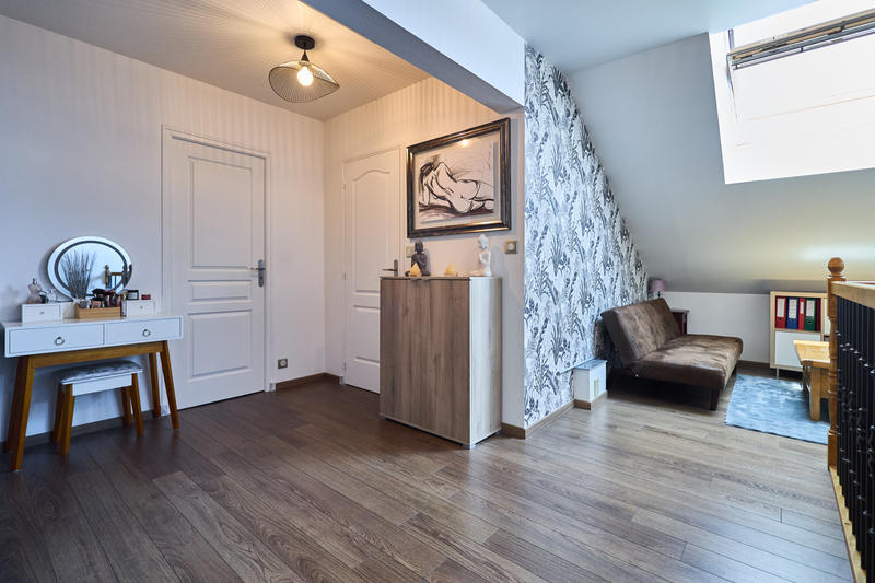 Maison - 202 m² - 8 pièces