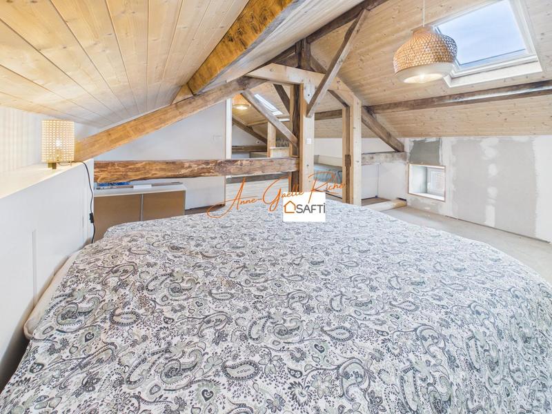 Maison - 145 m² - 12 pièces