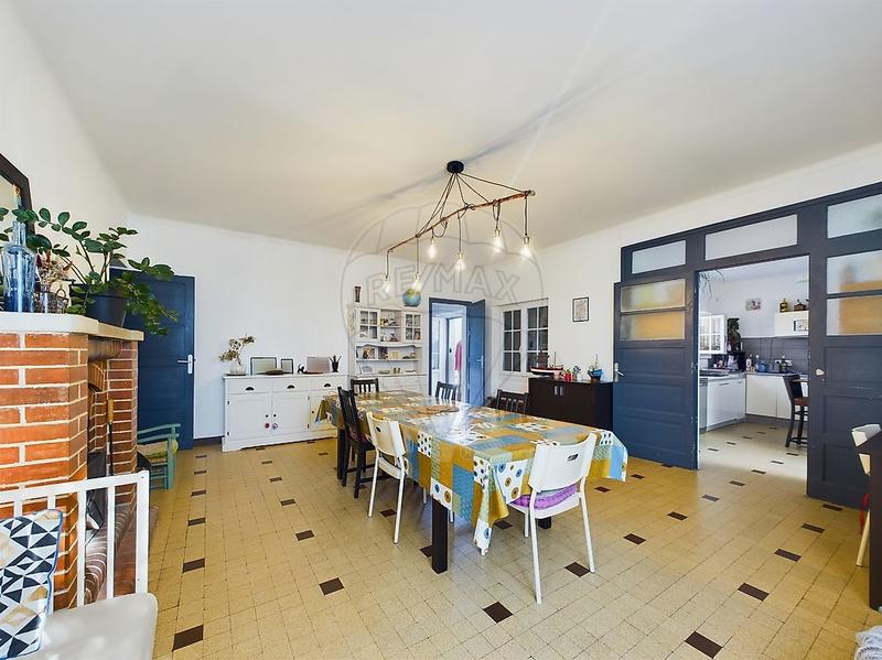 Maison - 200 m² - 7 pièces