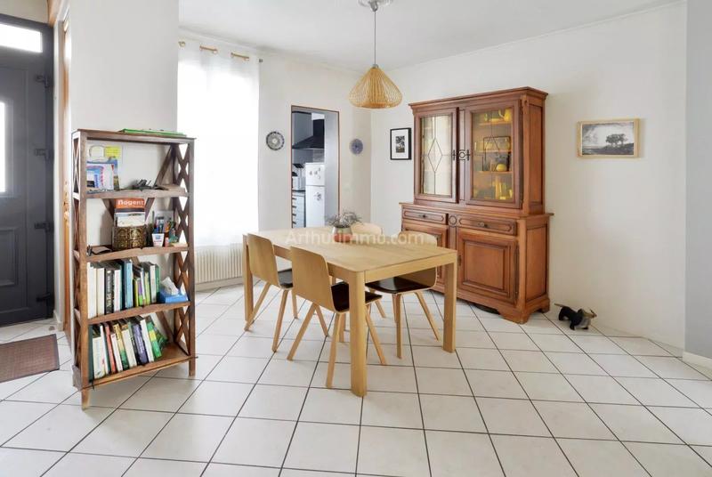 Maison - 90 m² - 5 pièces