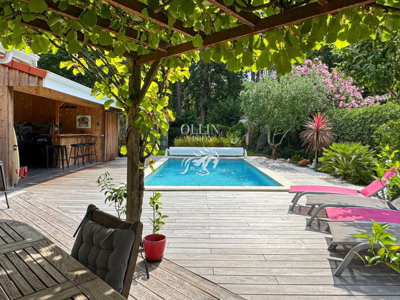 Villa - 185 m² - 6 pièces