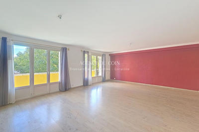 Appartement - 105 m² - 5 pièces