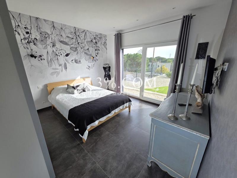 Villa - 222 m² - 5 pièces