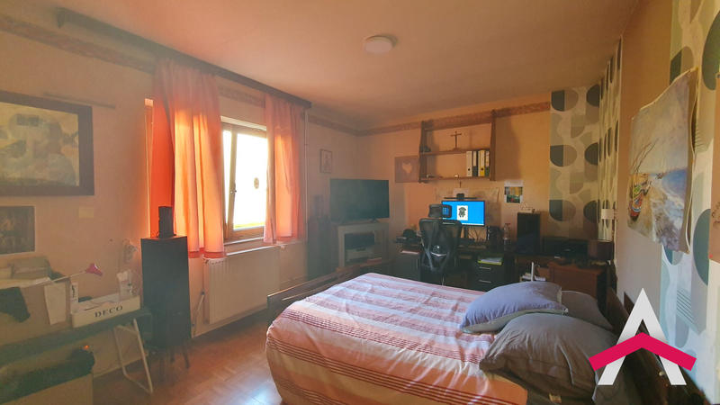 Maison - 196 m² - 7 pièces