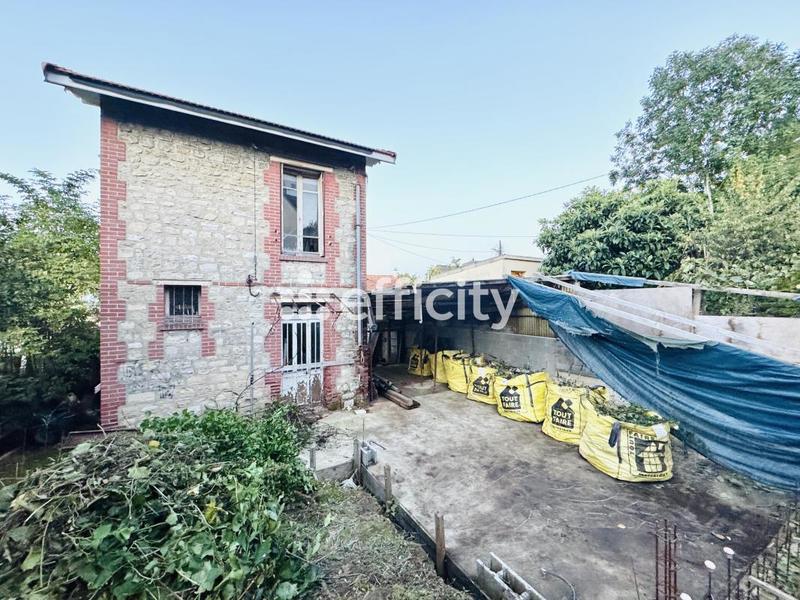 Maison - 150 m² - 5 pièces