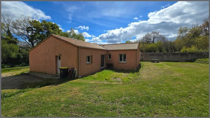 Maison - 90 m² - 4 pièces