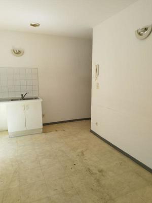 Immeuble - 90 m² - 3 pièces