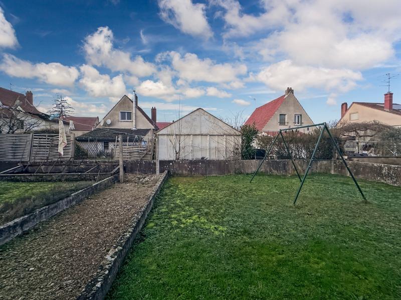 Maison - 86 m² - 4 pièces