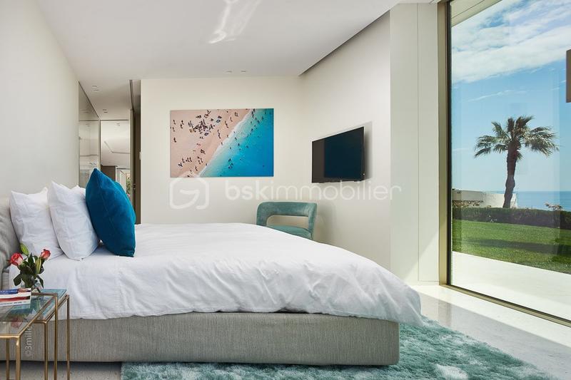 Maison - 435 m² - 7 pièces