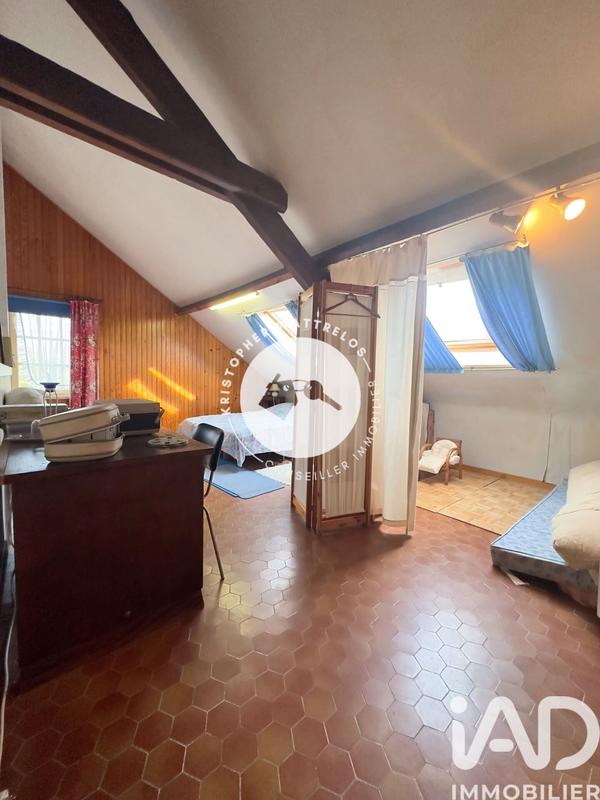 Maison - 182 m² - 10 pièces