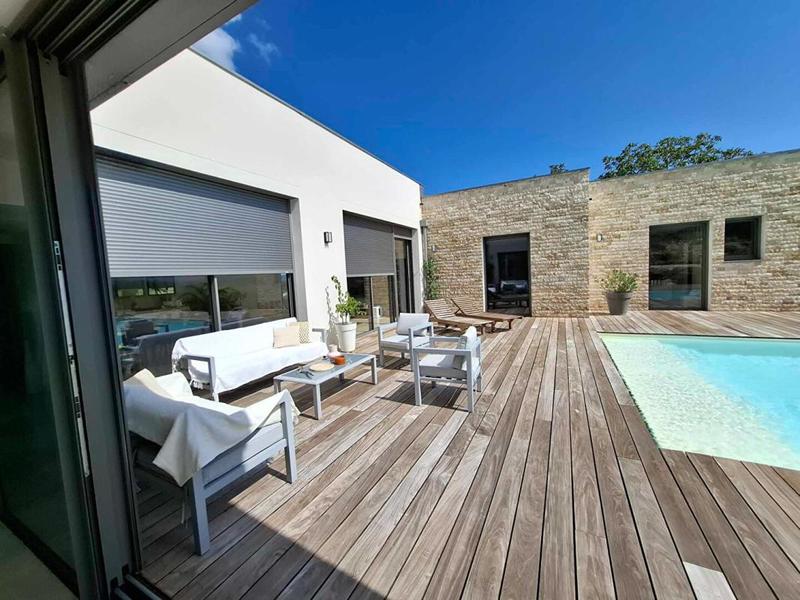 Maison - 220 m² - 6 pièces