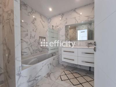 Pavillon - 90 m² - 4 pièces