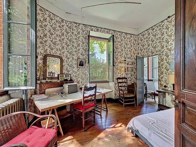 Maison - 260 m² - 9 pièces