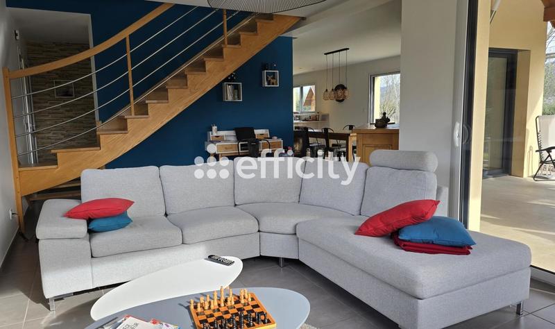 Maison - 181 m² - 5 pièces