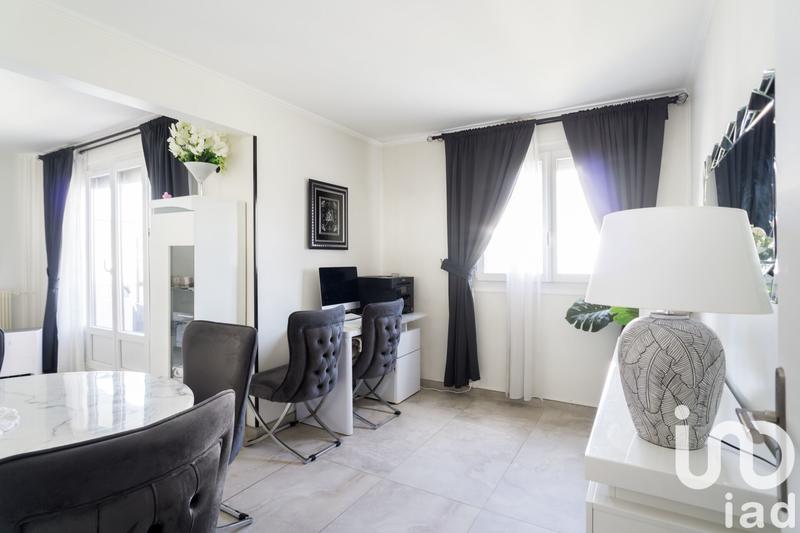 Appartement - 98 m² - 5 pièces