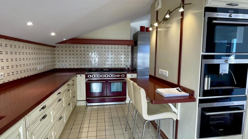 Appartement - 120 m² - 4 pièces