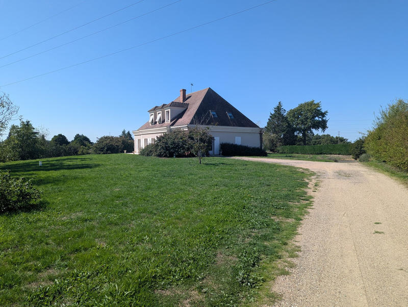 Maison - 220 m² - 5 pièces