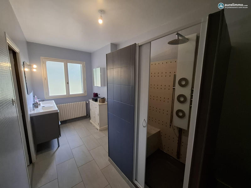 Maison - 135 m² - 6 pièces