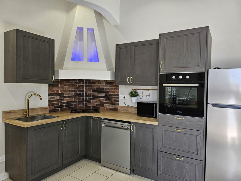 Maison - 180 m² - 5 pièces