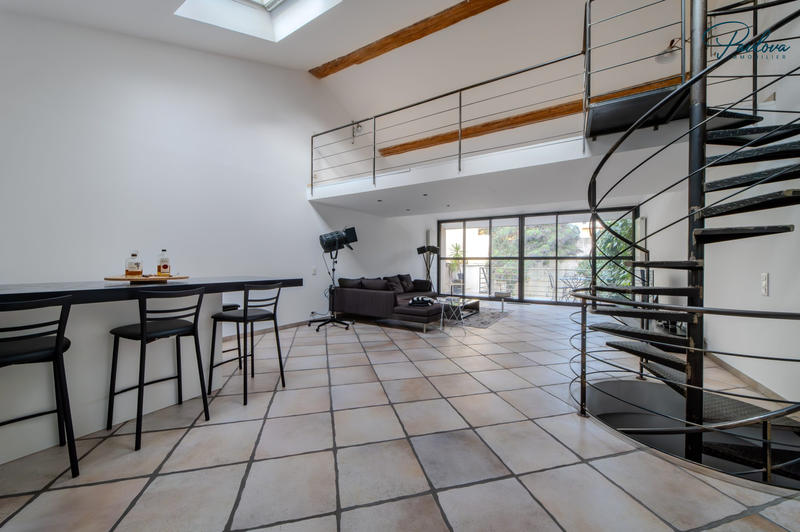 Maison - 203 m² - 6 pièces