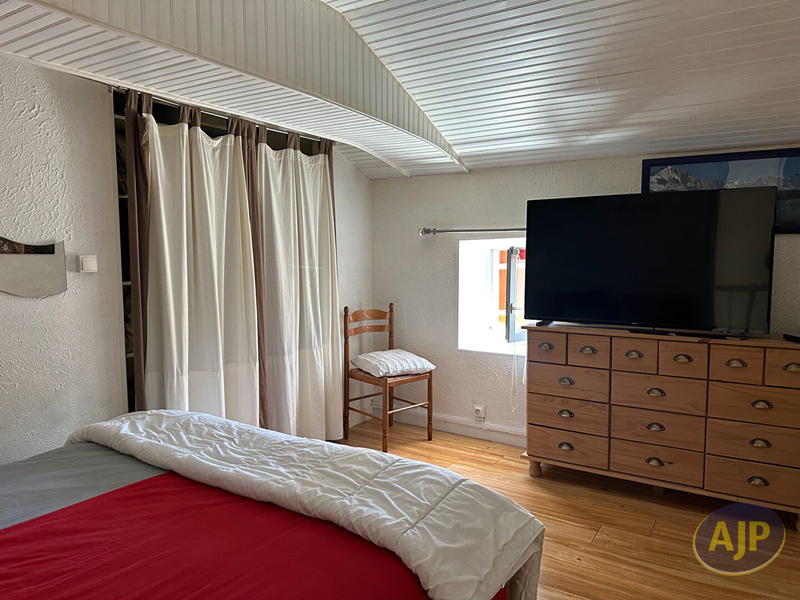 Maison - 195 m² - 7 pièces