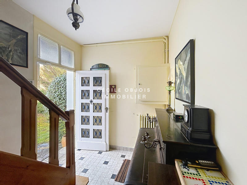 Maison - 201 m² - 7 pièces