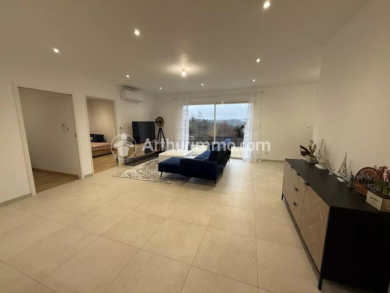 Maison - 92 m² - 5 pièces