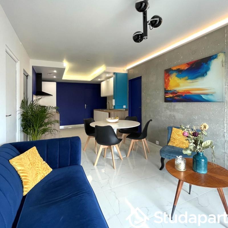 Chambre - 11 m² - 1 pièce