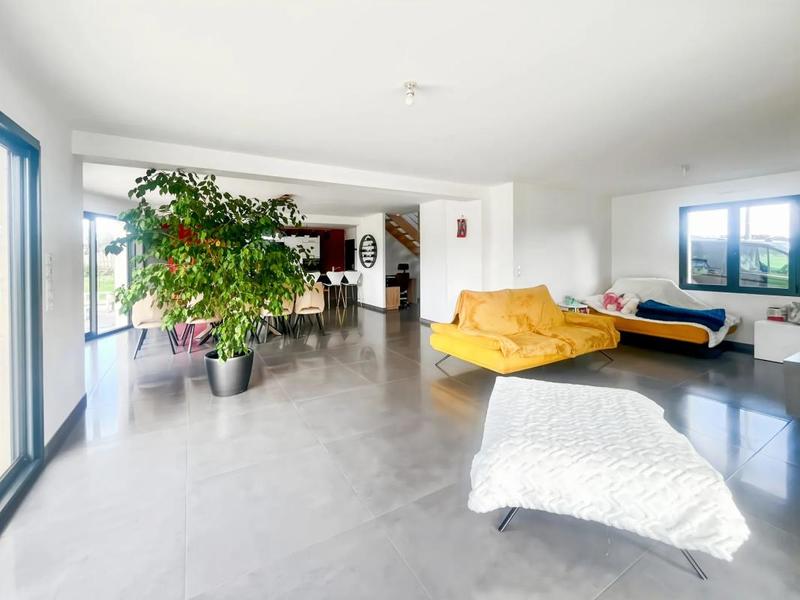 Maison - 150 m² - 7 pièces