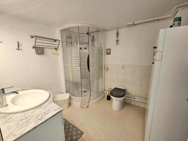 Maison - 202 m² - 8 pièces