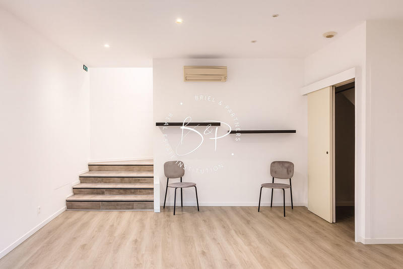 Local commercial - 54 m² - 3 pièces