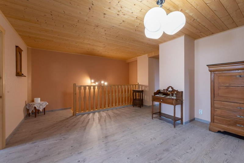 Appartement - 219 m² - 6 pièces