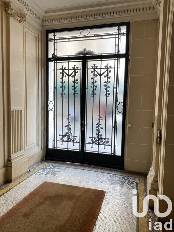 Studio - 9 m² - 1 pièce