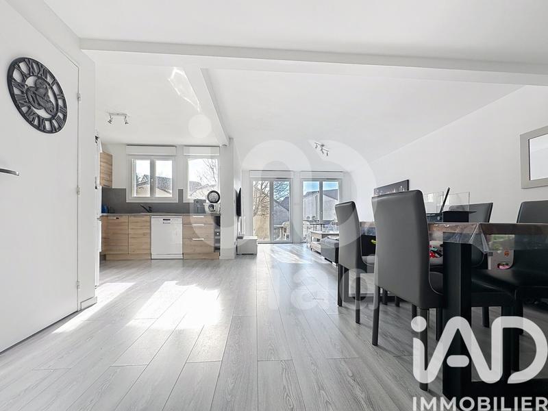Maison - 90 m² - 5 pièces